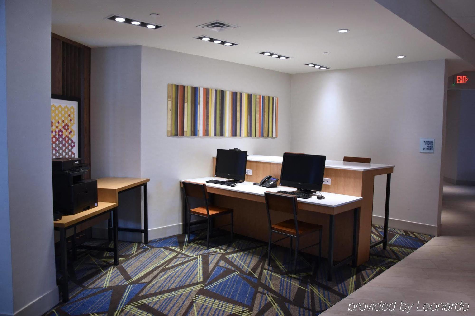 Holiday Inn Express & Suites Johnstown By Ihg Exterior photo