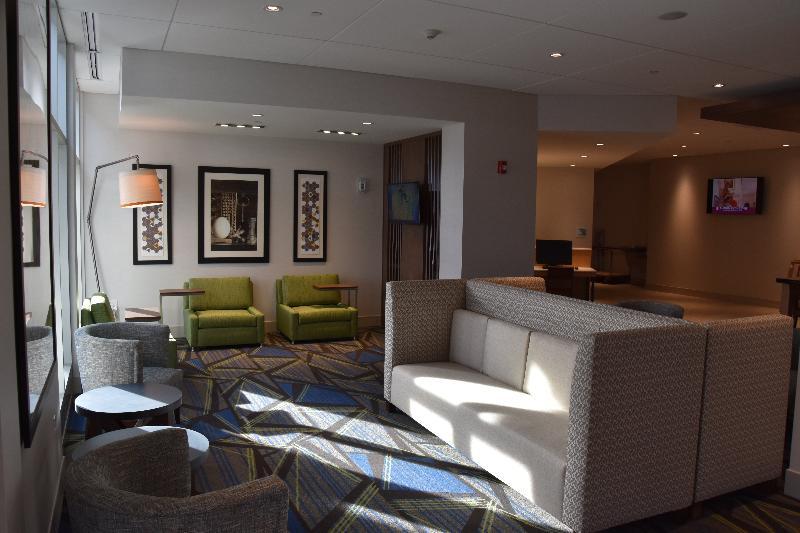 Holiday Inn Express & Suites Johnstown By Ihg Exterior photo